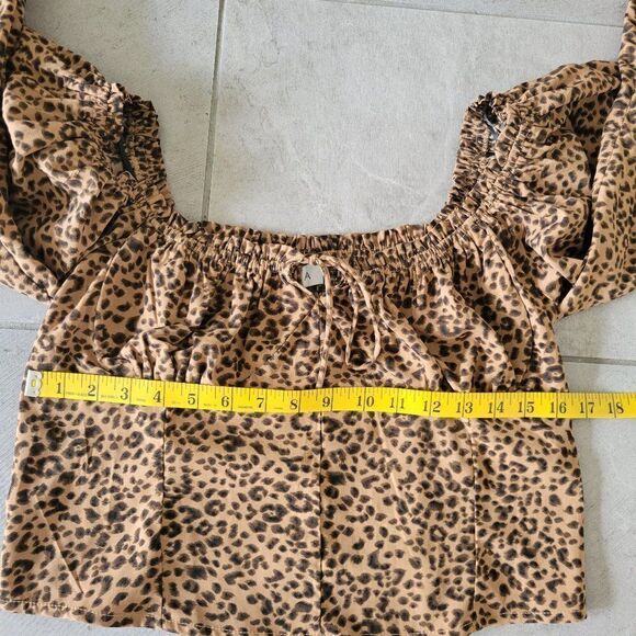 Acoa Boutique  Puff Sleeve Crop Top size L - Picture 7 of 8